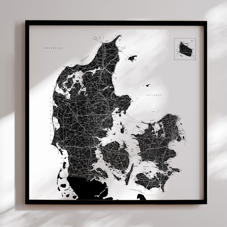 Danmarkskort i sort ramme - White - Plakat - Incado