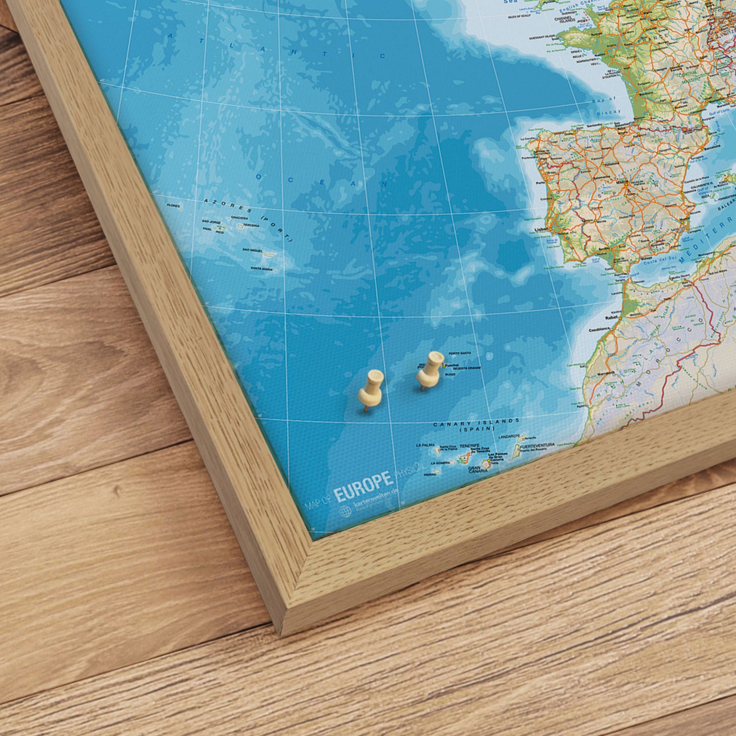 Europakort i egetræsramme - Classic - Opslagstavle - Incado