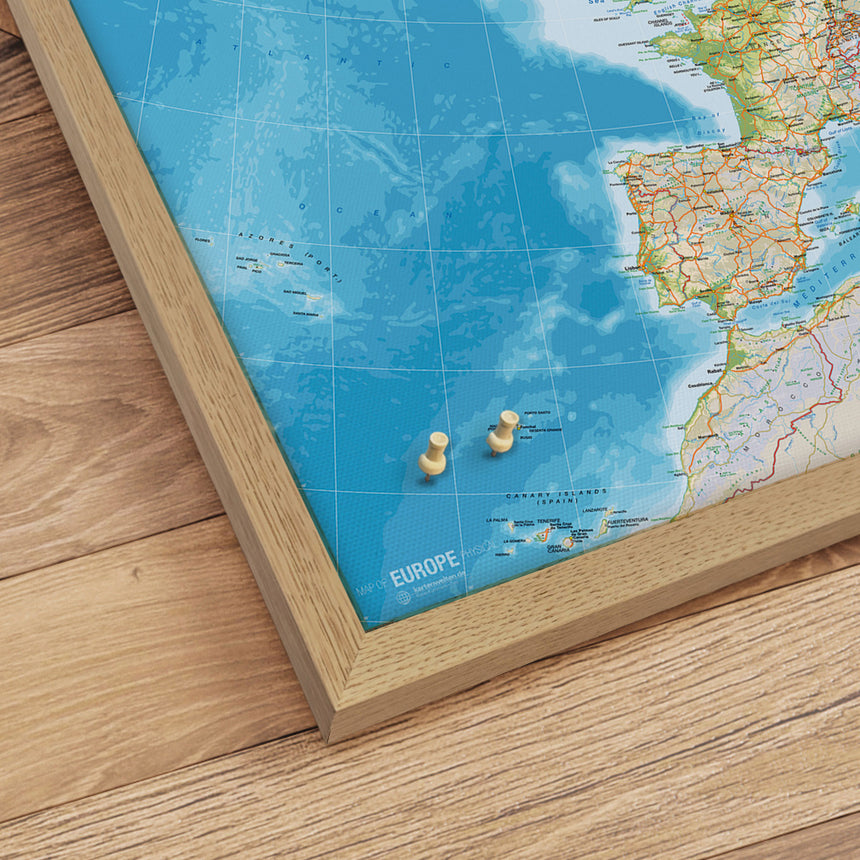 Europakort i egetræsramme - Classic - Opslagstavle - Incado