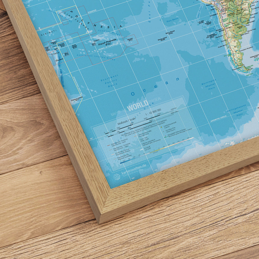 Verdenskort i egetræsramme - Classic - Plakat - Incado