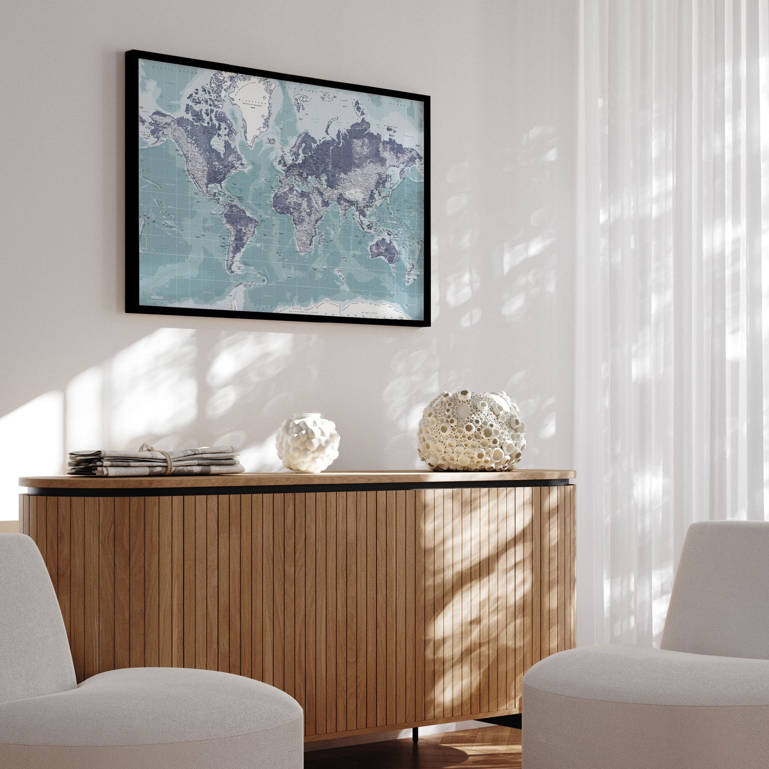 Verdenskort med sort ramme - Ice Blue - Opslagstavle - Incado