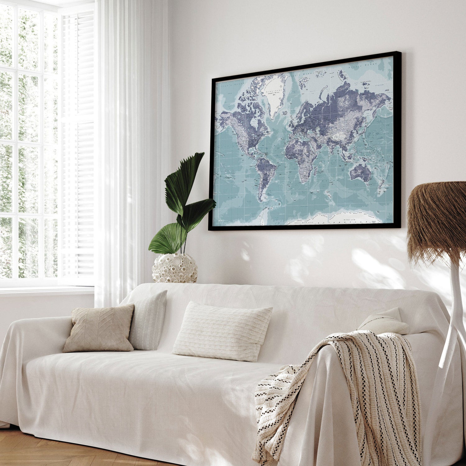 Verdenskort med sort ramme - Ice Blue - Opslagstavle - Incado