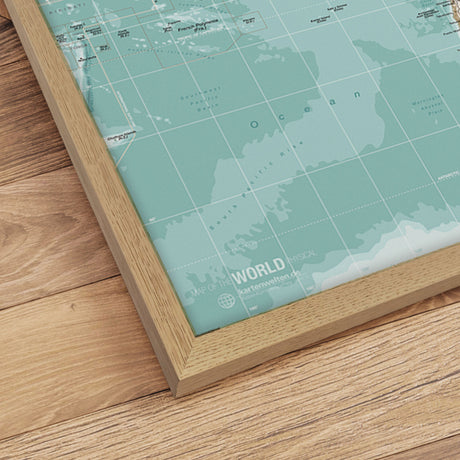 Verdenskort i egetræsramme - Winter - Plakat - Incado