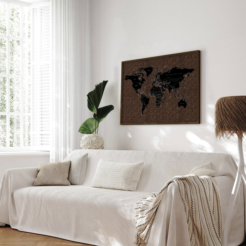 Verdenskort på kork med røget egetræsramme - Dark - Opslagstavle - Incado