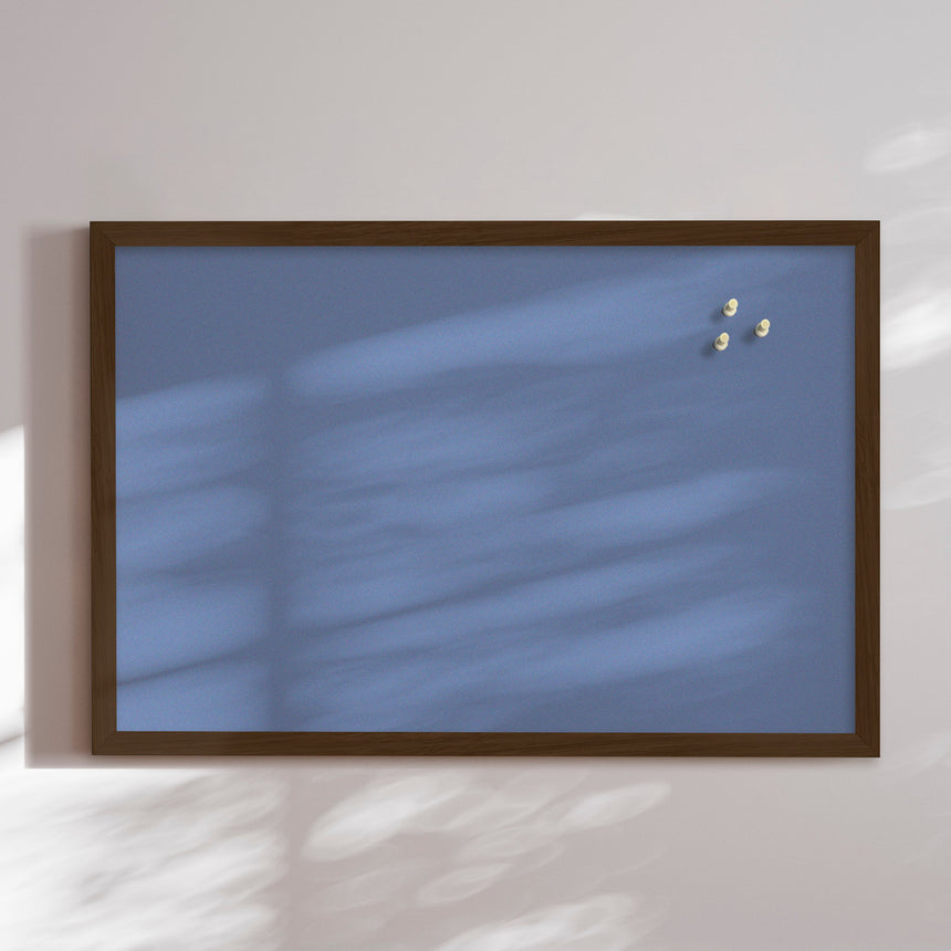 Opslagstavle med røget egetræsramme - Centurion - Incado