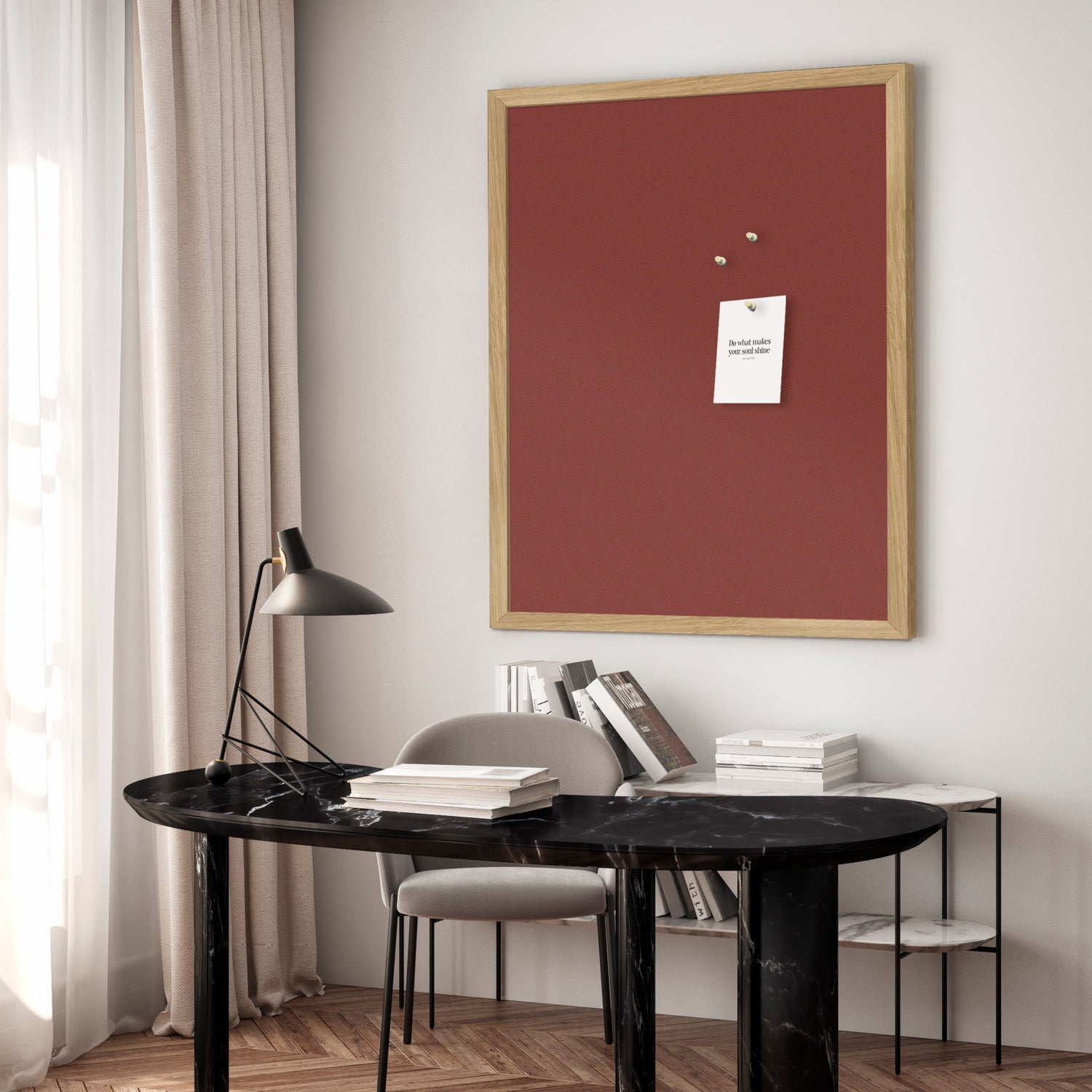 Opslagstavle med egetræsramme - Burn Red - Incado