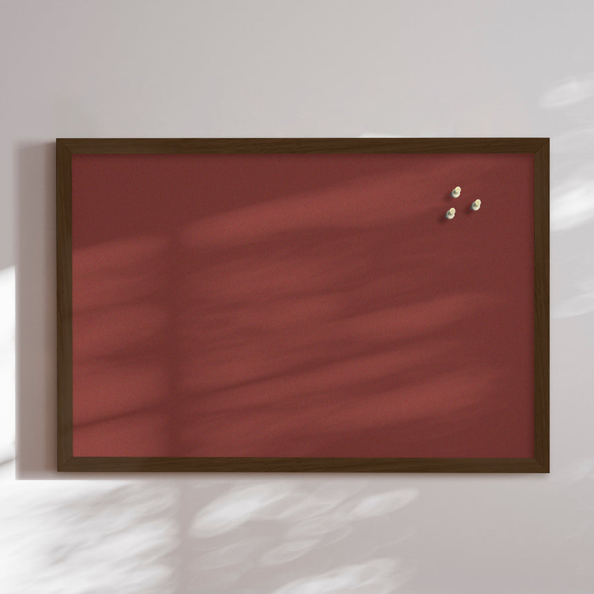 Opslagstavle med røget egetræsramme - Burn Red - Incado