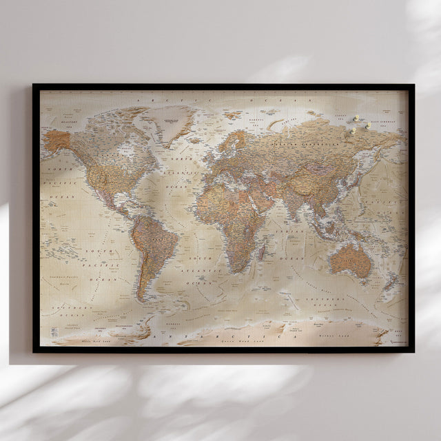 Verdenskort med sort ramme - Sand - Opslagstavle - Incado