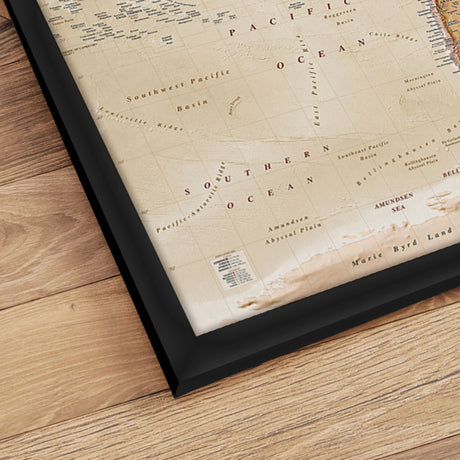 Verdenskort i sort ramme - Sand - Plakat - Incado