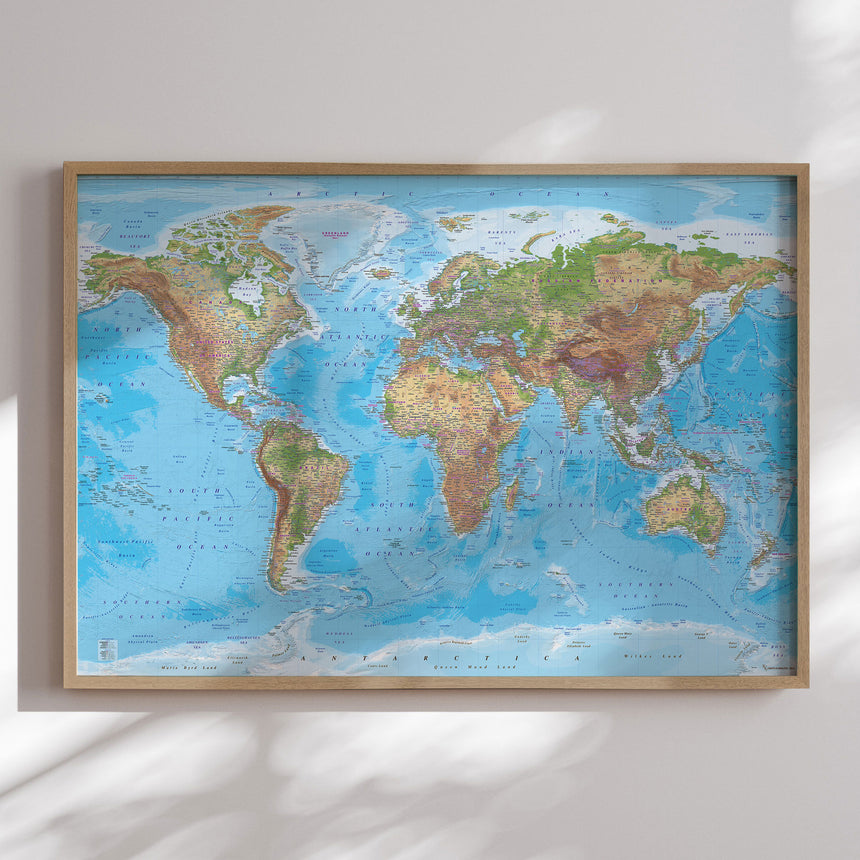 Verdenskort i egetræsramme - Clarity - Plakat - Incado
