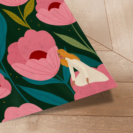 Plakat - Three Women Stitting on Large Pink Flowers - Bea Müller