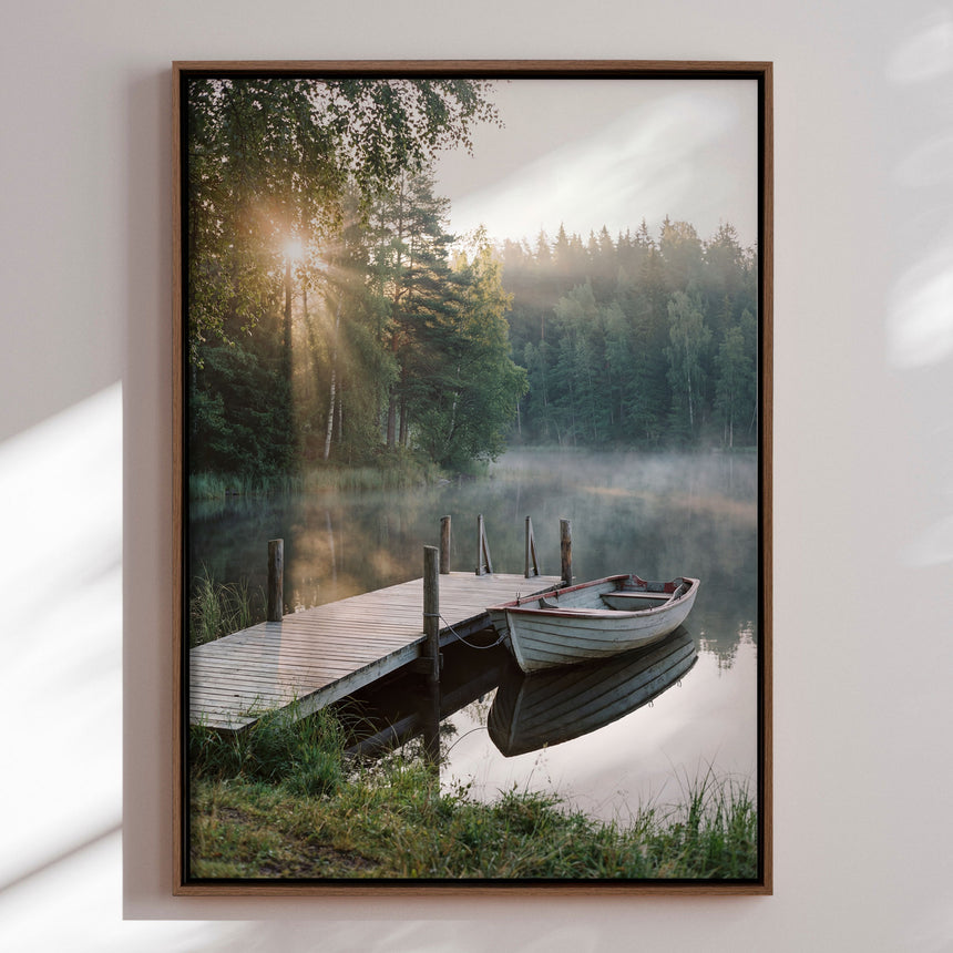 Lærredstryk - Misty Morning Lake Boat - Andreas Magnusson