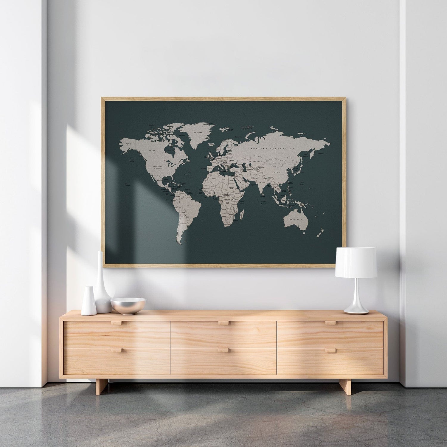 Hør verdenskort med egetræsramme - Majestic - Opslagstavle - Incado