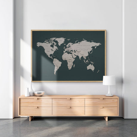 Hør verdenskort med egetræsramme - Majestic - Opslagstavle - Incado