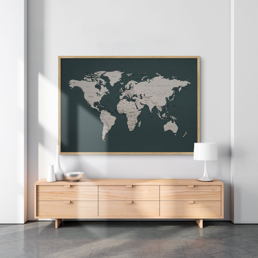 Hør verdenskort med egetræsramme - Majestic - Opslagstavle - Incado