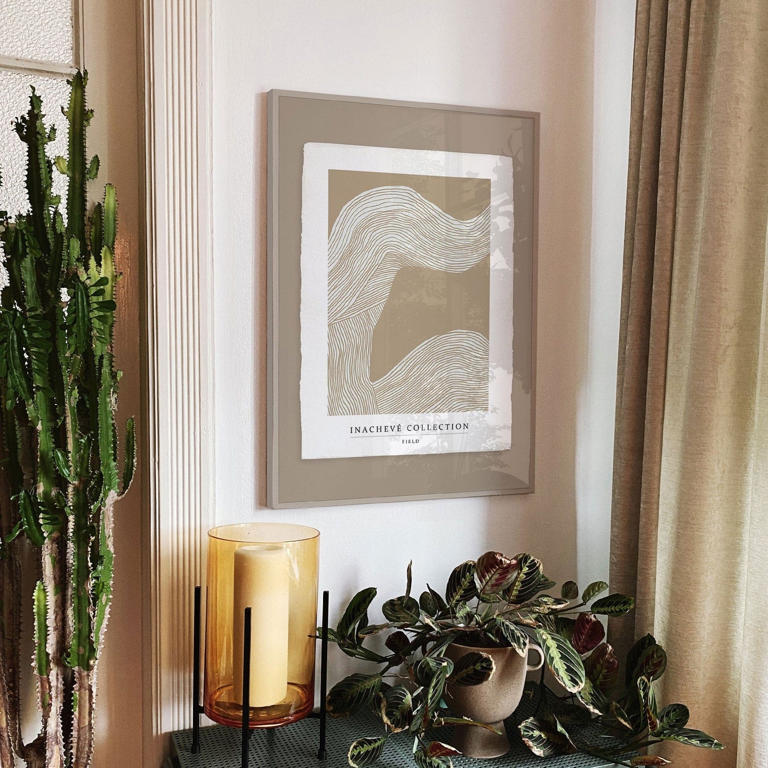 Luksus plakat med beige ramme - Field - Artist Paper - Incado