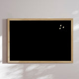 Opslagstavle med egetræsramme - Liqourice
