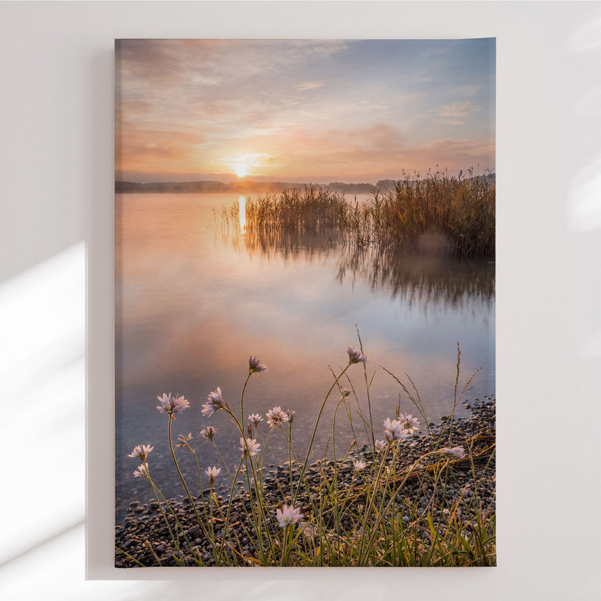 Lærredstryk - Misty Lake Morning Glow - Andreas Magnusson