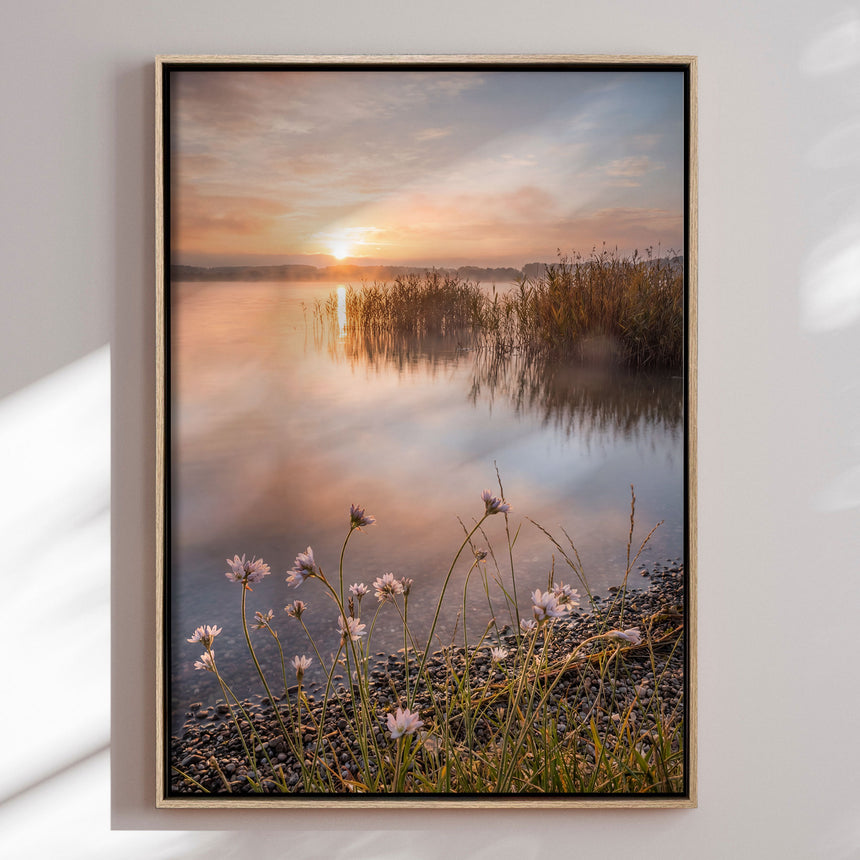Lærredstryk - Misty Lake Morning Glow - Andreas Magnusson