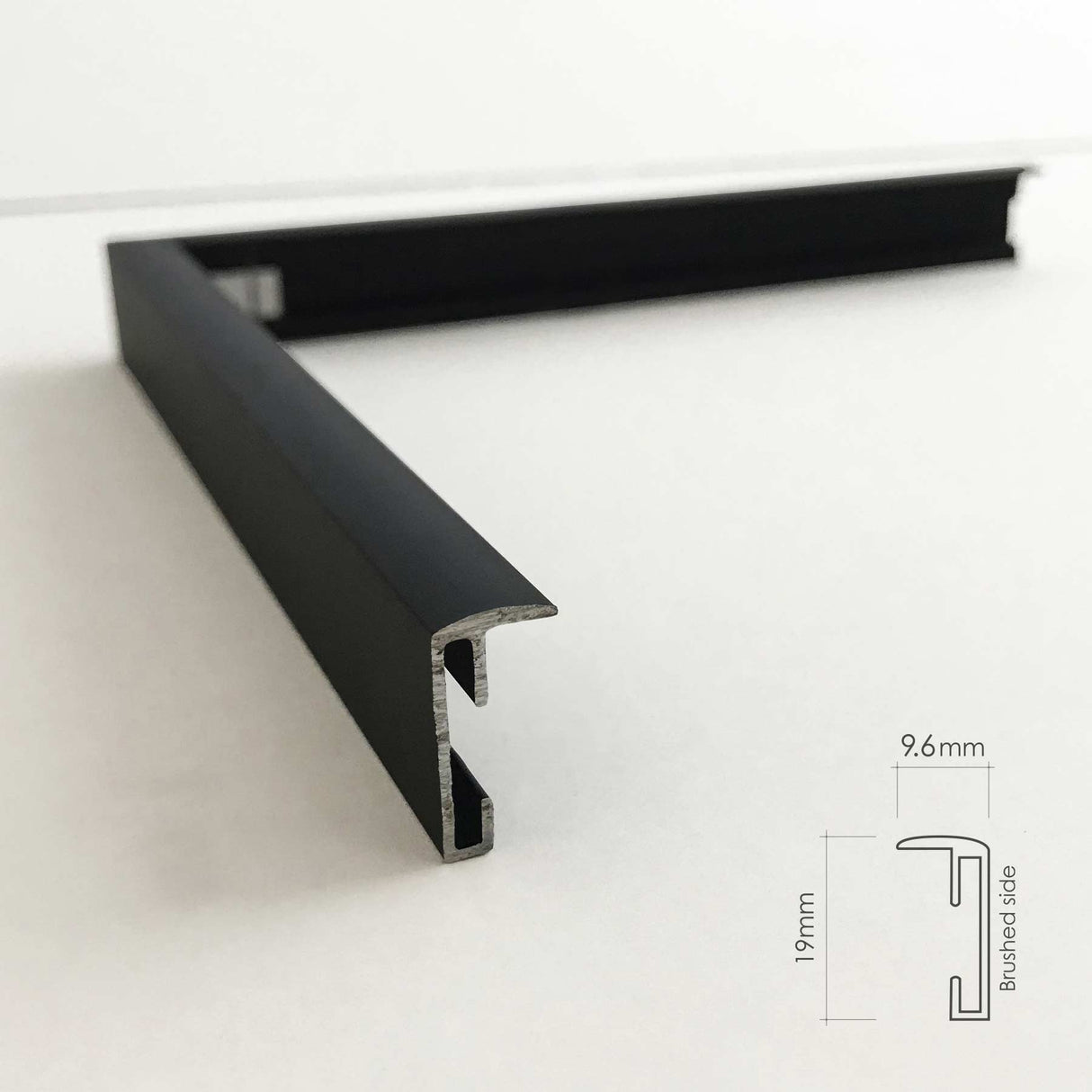 Sort aluminiumsramme - Incado NordicLine - 21 x 29,7 cm / A4
