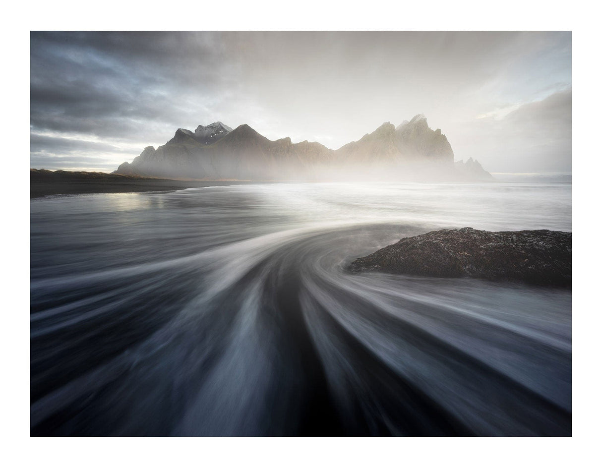 Vestrahorn Flow - 90 x 120 cm - Lærredstryk 90 x 120  cm Lærredstryk